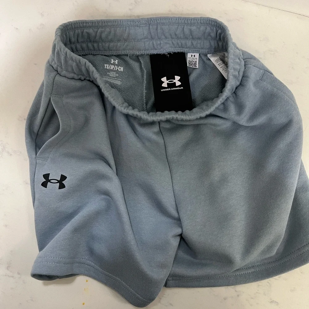 Under Armour Kids Matching Set in Light Gray NEW